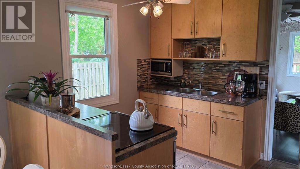 425 Jackson, Colchester, Ontario  N0R 1G0 - Photo 8 - 25008354