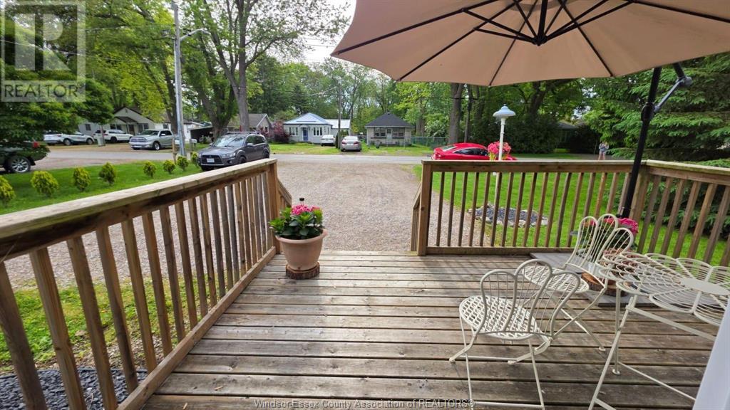 425 Jackson, Colchester, Ontario  N0R 1G0 - Photo 3 - 25008354