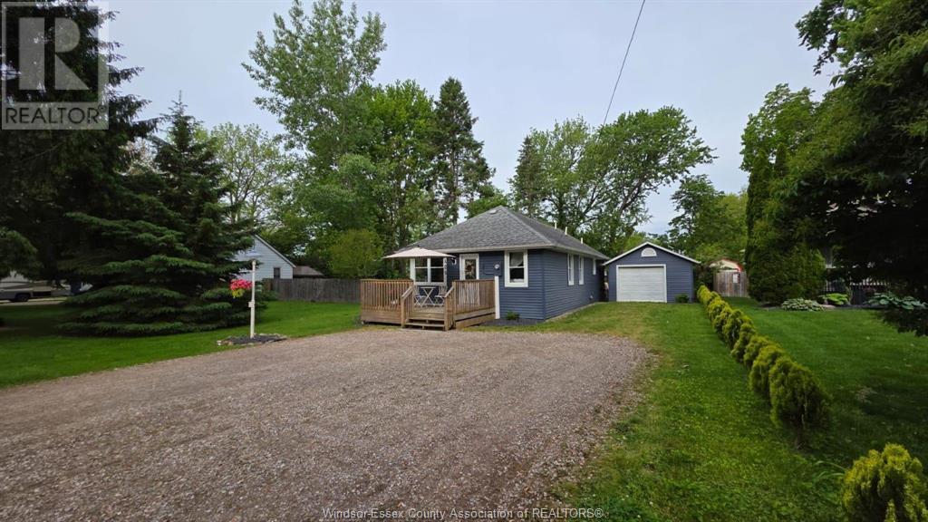 425 Jackson, Colchester, Ontario  N0R 1G0 - Photo 2 - 25008354