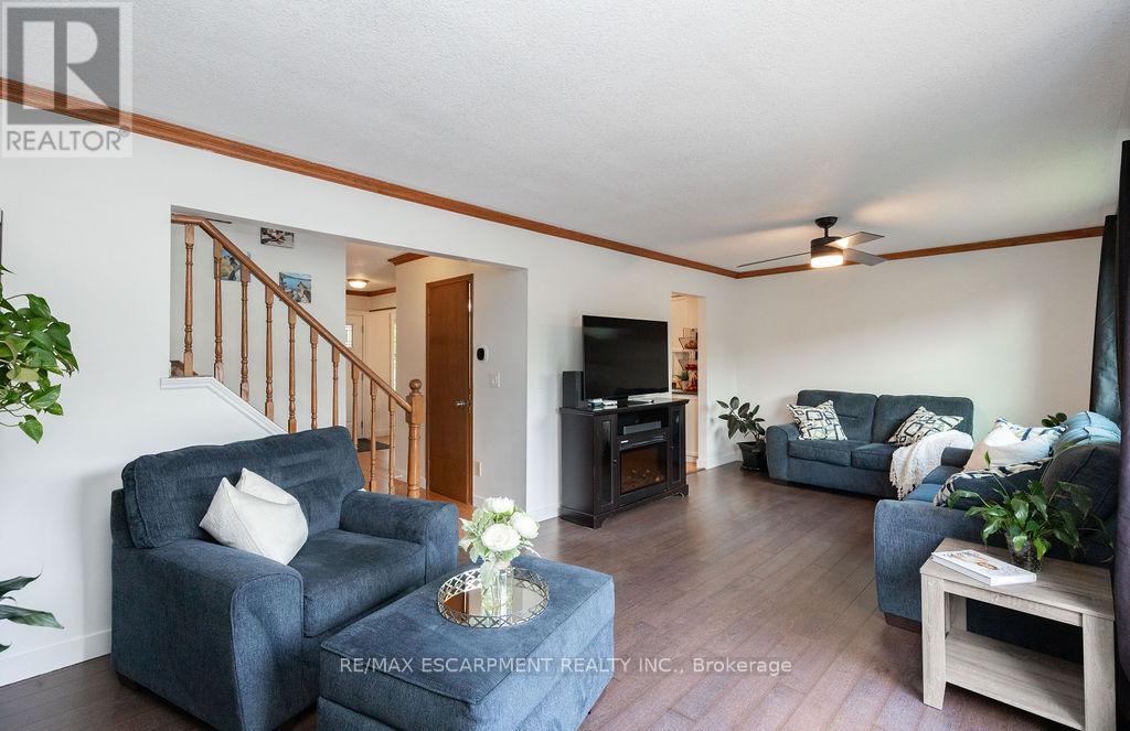 54 Merritt Crescent, Grimsby, Ontario  L3M 5B7 - Photo 25 - X12179318