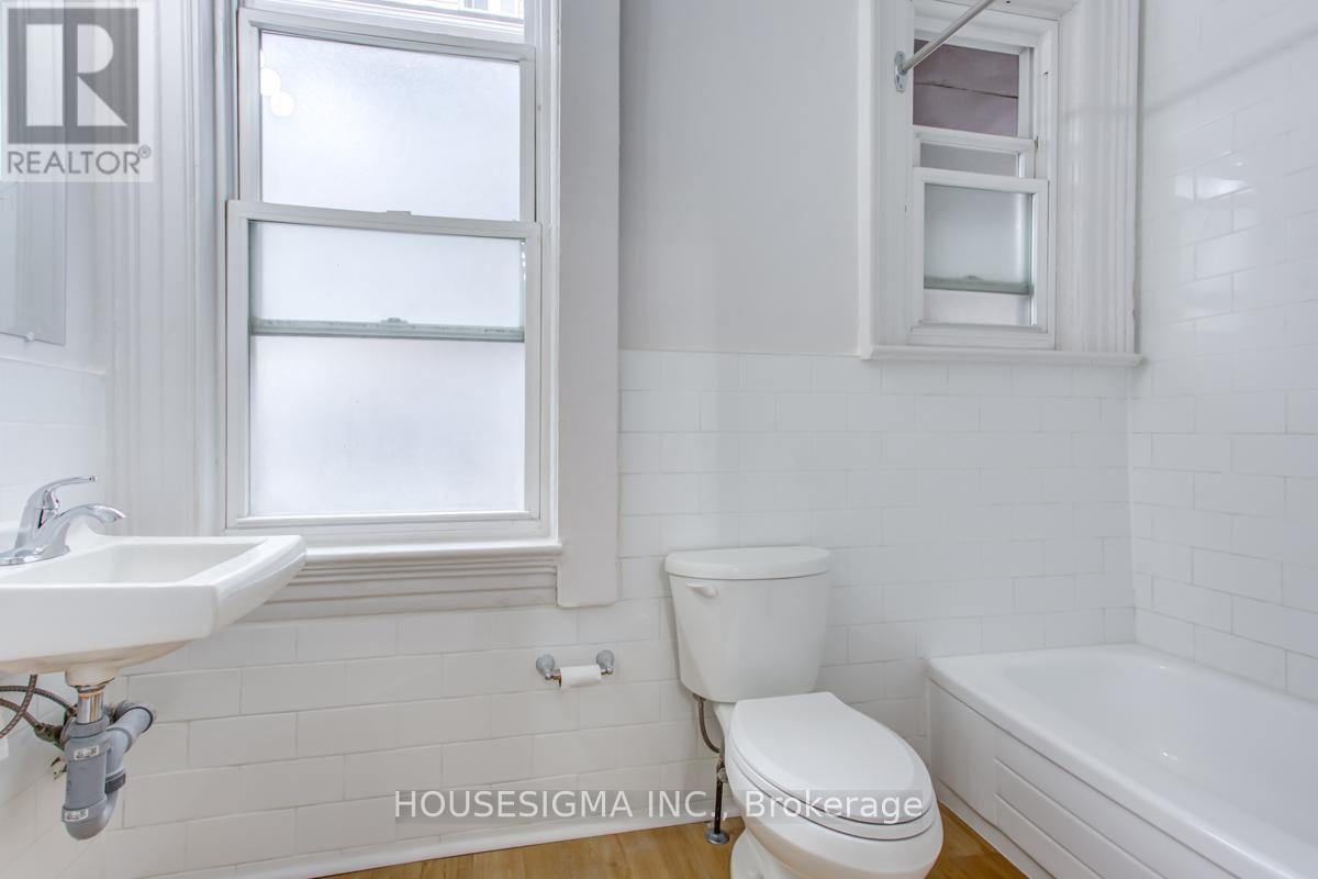101 - 661 Huron Street, Toronto, Ontario  M5R 2R8 - Photo 12 - C12184816