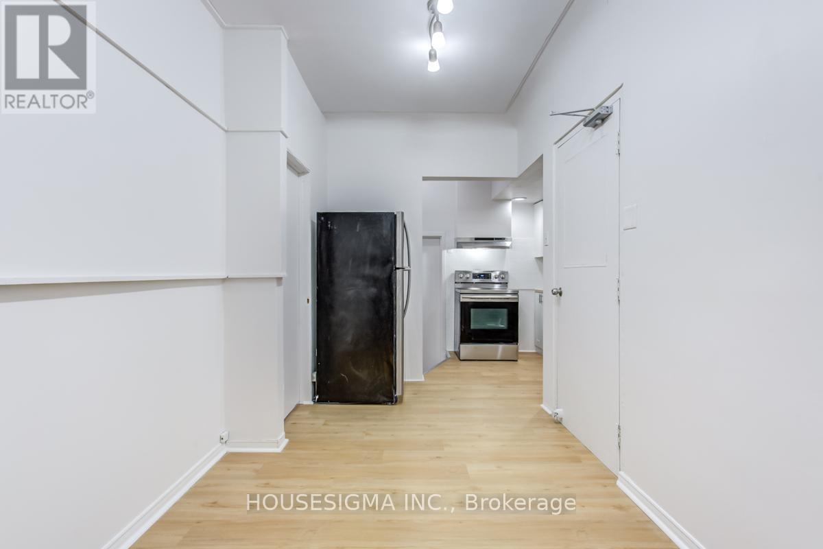 101 - 661 Huron Street, Toronto, Ontario  M5R 2R8 - Photo 9 - C12184816