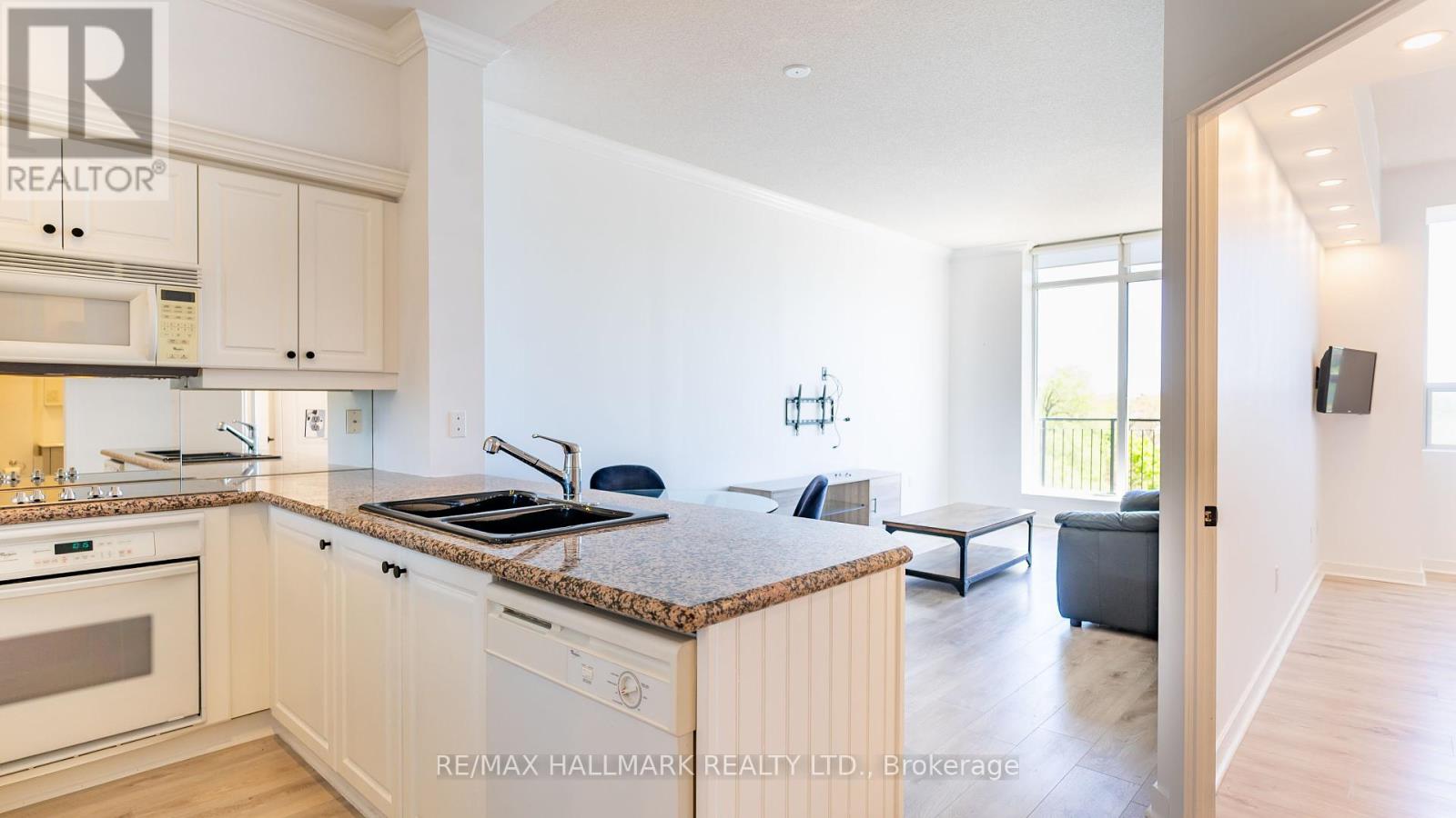 Ph08 - 18 Wanless Avenue, Toronto, Ontario  M4N 3R9 - Photo 14 - C12184922