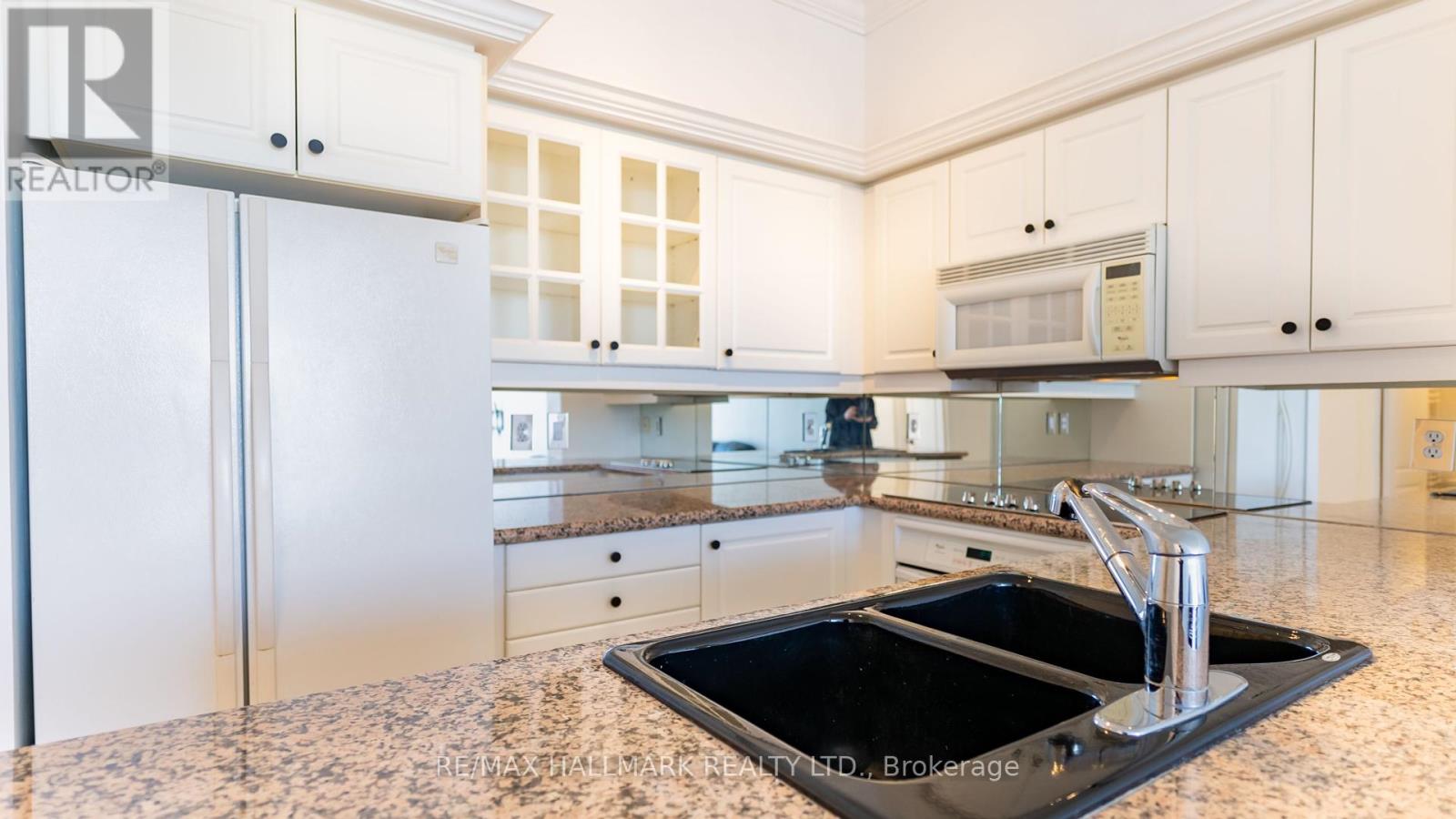 Ph08 - 18 Wanless Avenue, Toronto, Ontario  M4N 3R9 - Photo 16 - C12184922