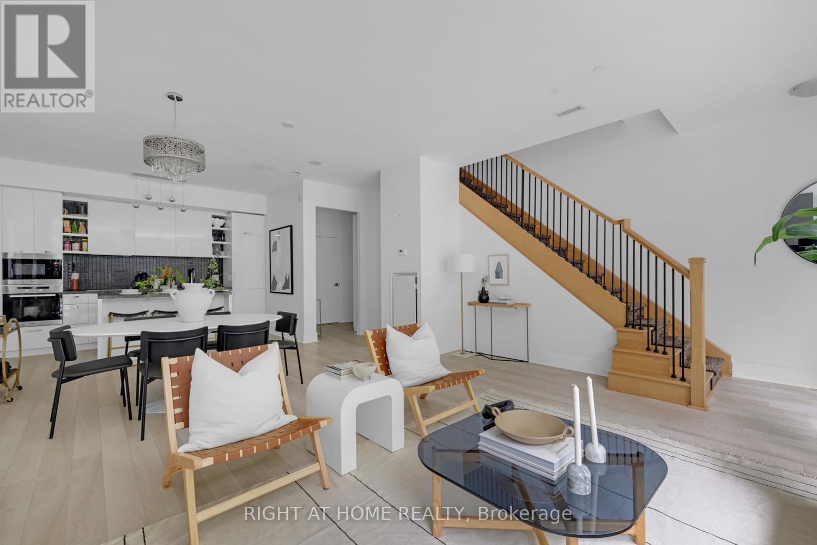 Th 101 - 32 Davenport Road, Toronto, Ontario  M5R 1H3 - Photo 18 - C12184938