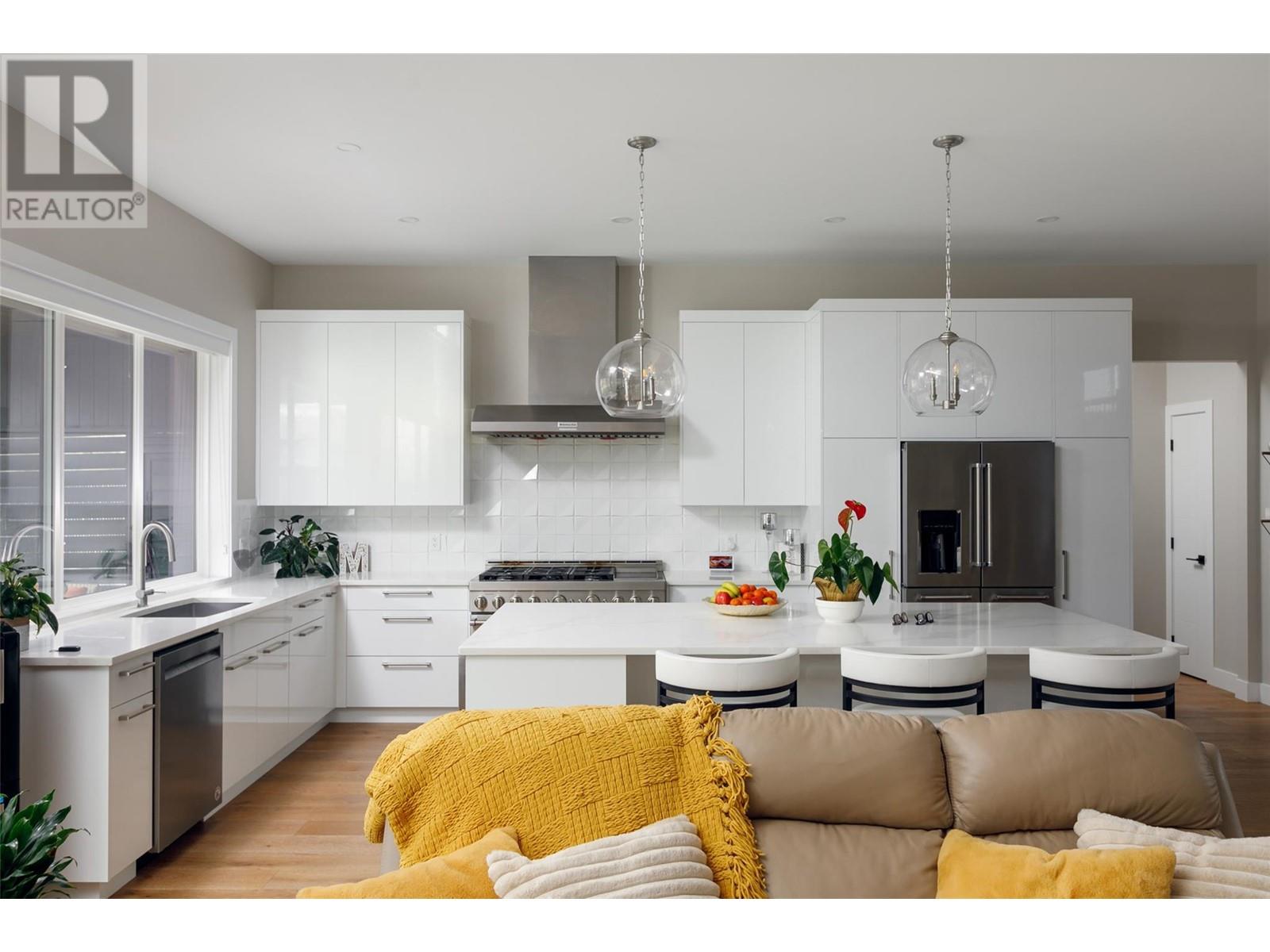 2759 Canyon Crest Drive West Kelowna Photo 8