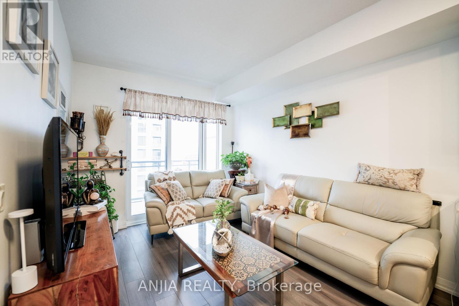 1406 - 50 Ann O'reilly Road, Toronto, Ontario  M2J 0C9 - Photo 5 - C12184312