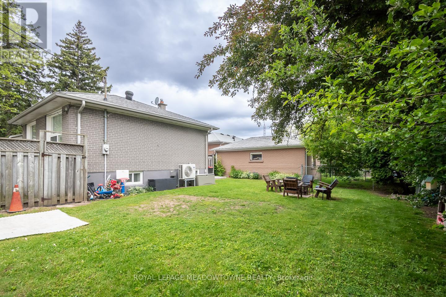 137 Wakefield Road, Milton, Ontario  L9T 2L7 - Photo 36 - W12168564