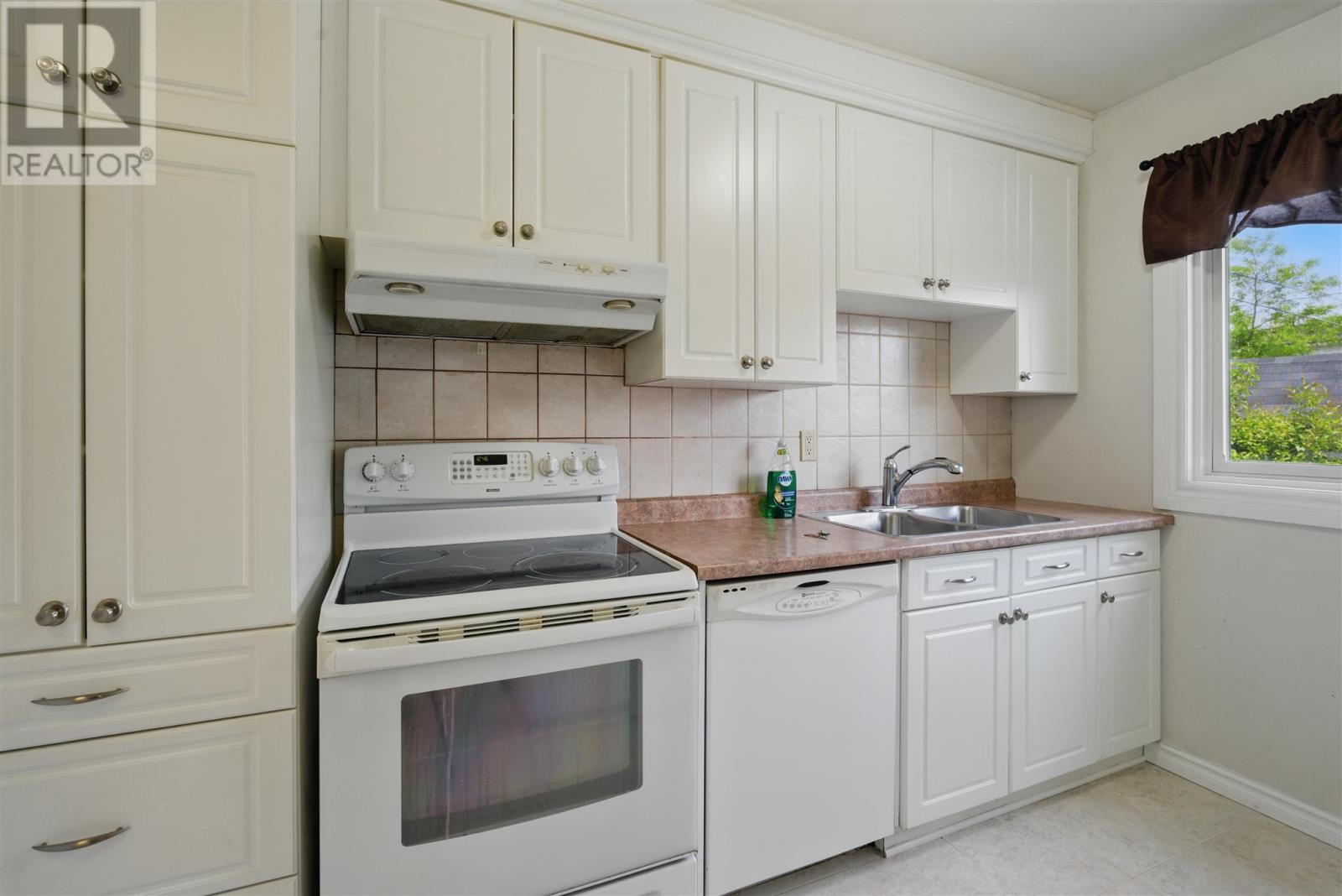 126 Arden St, Sault Ste. Marie, Ontario  P6C 5K5 - Photo 8 - SM251331