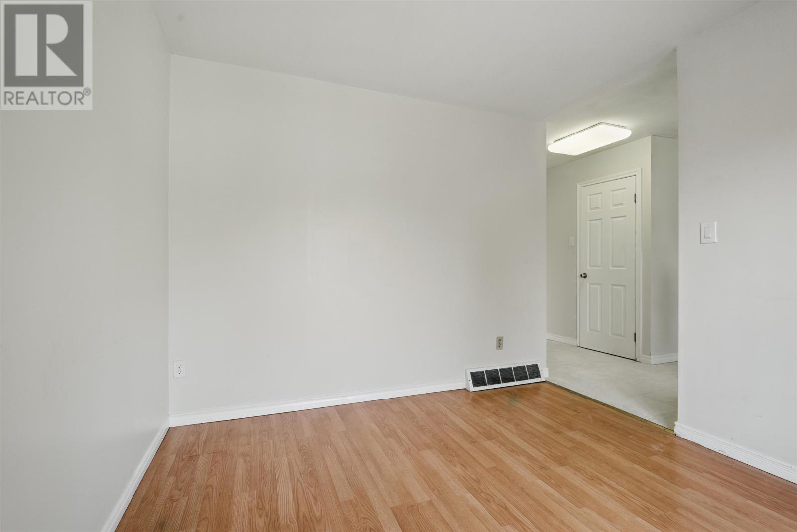 126 Arden St, Sault Ste. Marie, Ontario  P6C 5K5 - Photo 6 - SM251331
