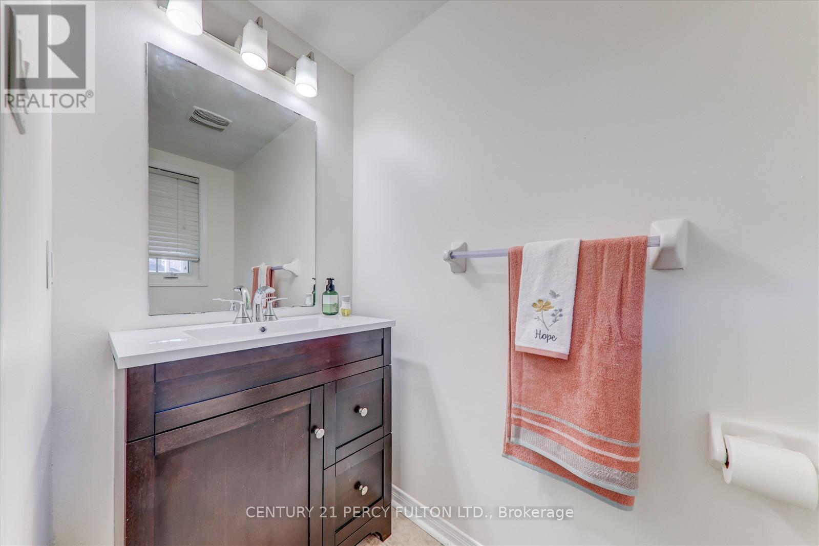 22 Gallimere Court, Whitby, Ontario  L1N 0J5 - Photo 9 - E12184872