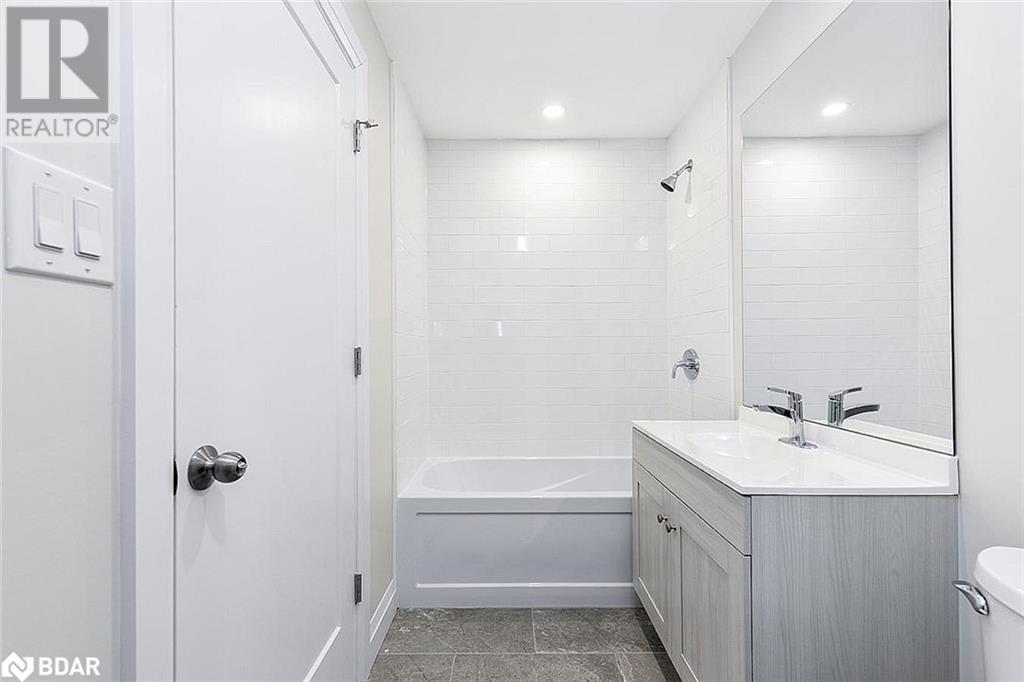 152 Owen Street, Barrie, Ontario  L4M 3H9 - Photo 12 - 40734022