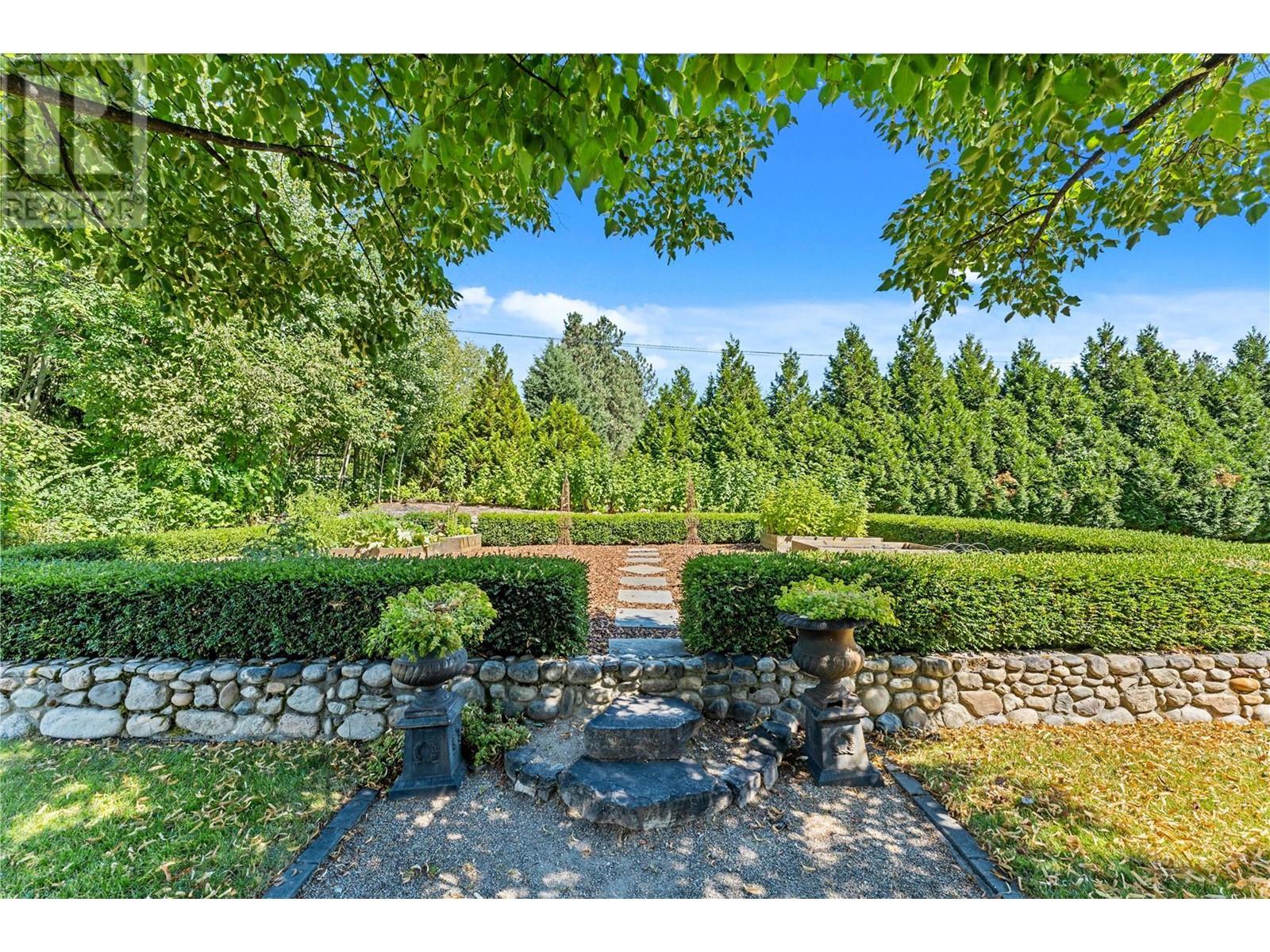 4079 June Springs Road, Kelowna, British Columbia  V1W 4E2 - Photo 74 - 10350028