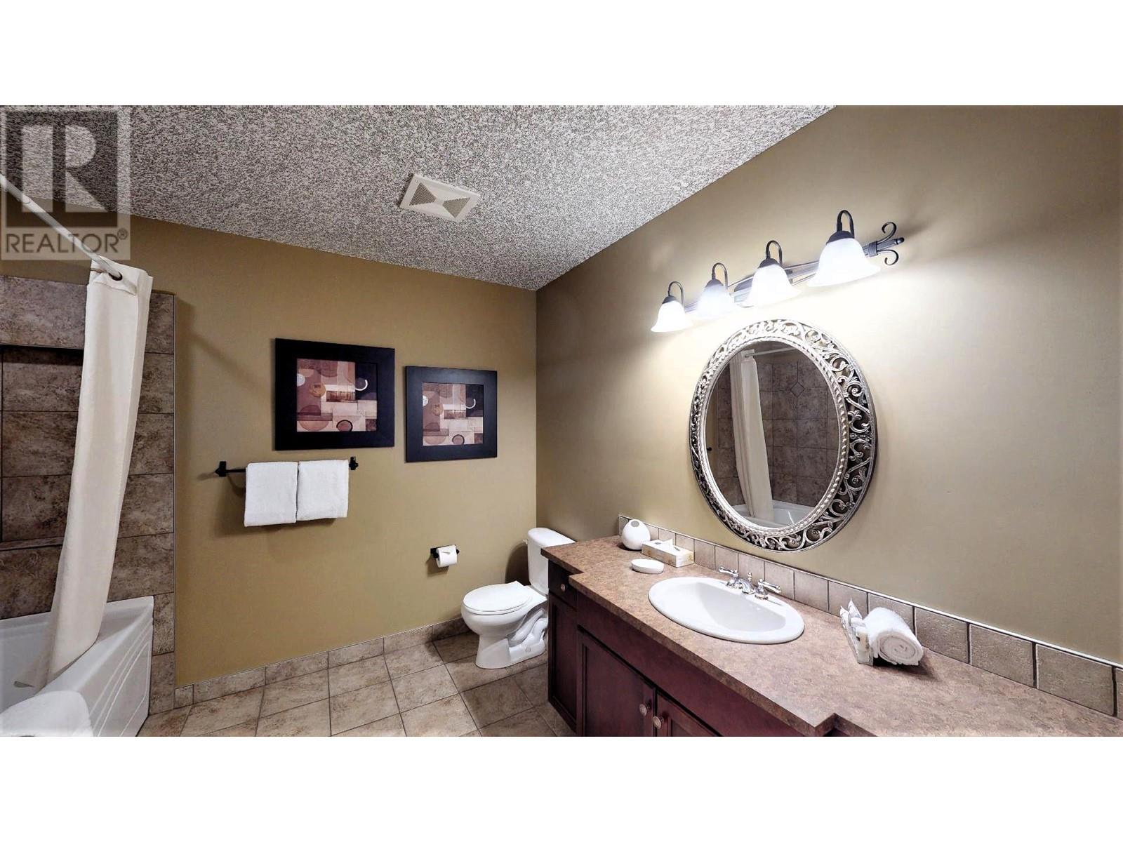 300 BIGHORN Boulevard Unit# 311 B, Radium Hot Springs, BC V0A1M0