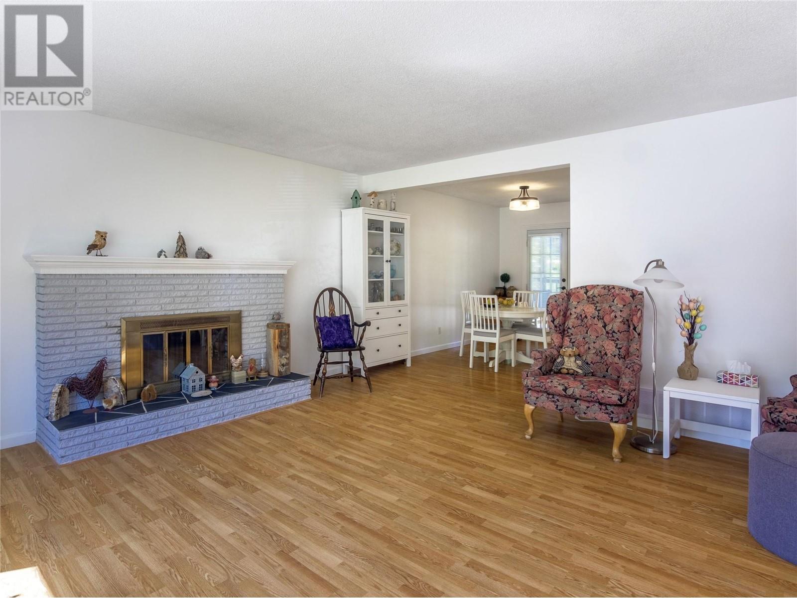 186 Mcpherson Crescent, Penticton, British Columbia  V2A 2N8 - Photo 4 - 10349814
