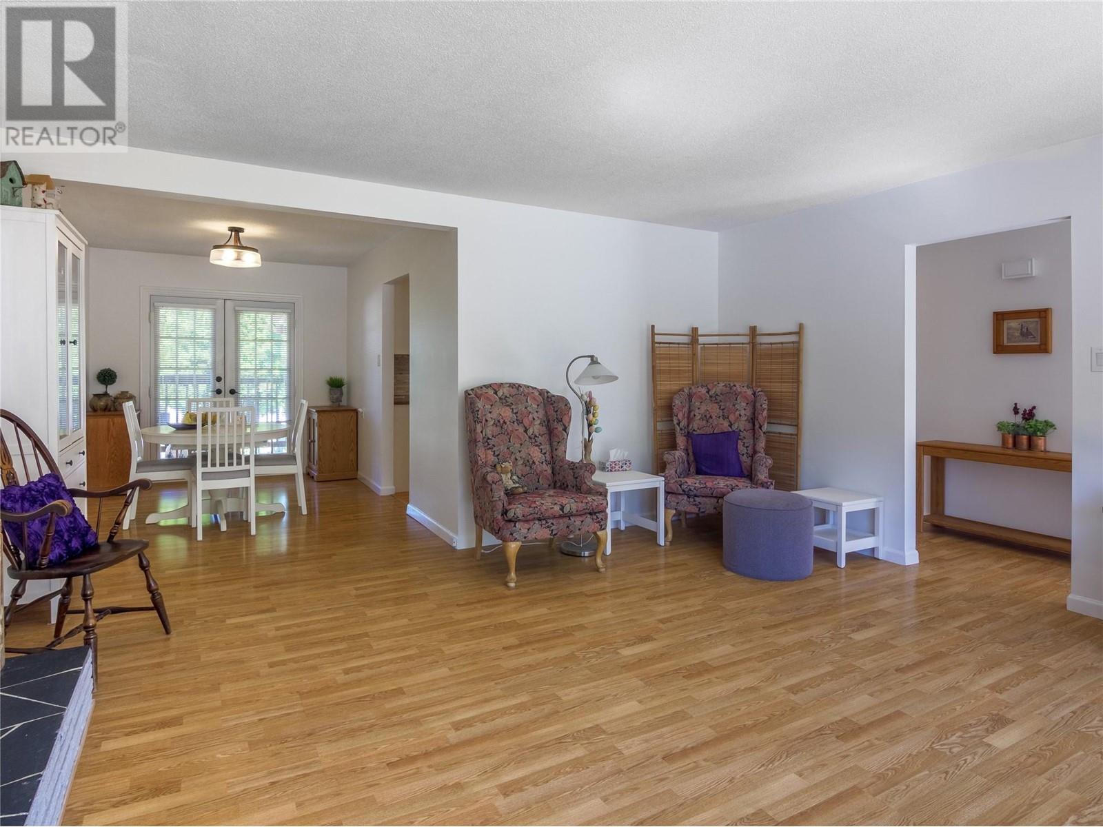 186 Mcpherson Crescent, Penticton, British Columbia  V2A 2N8 - Photo 5 - 10349814