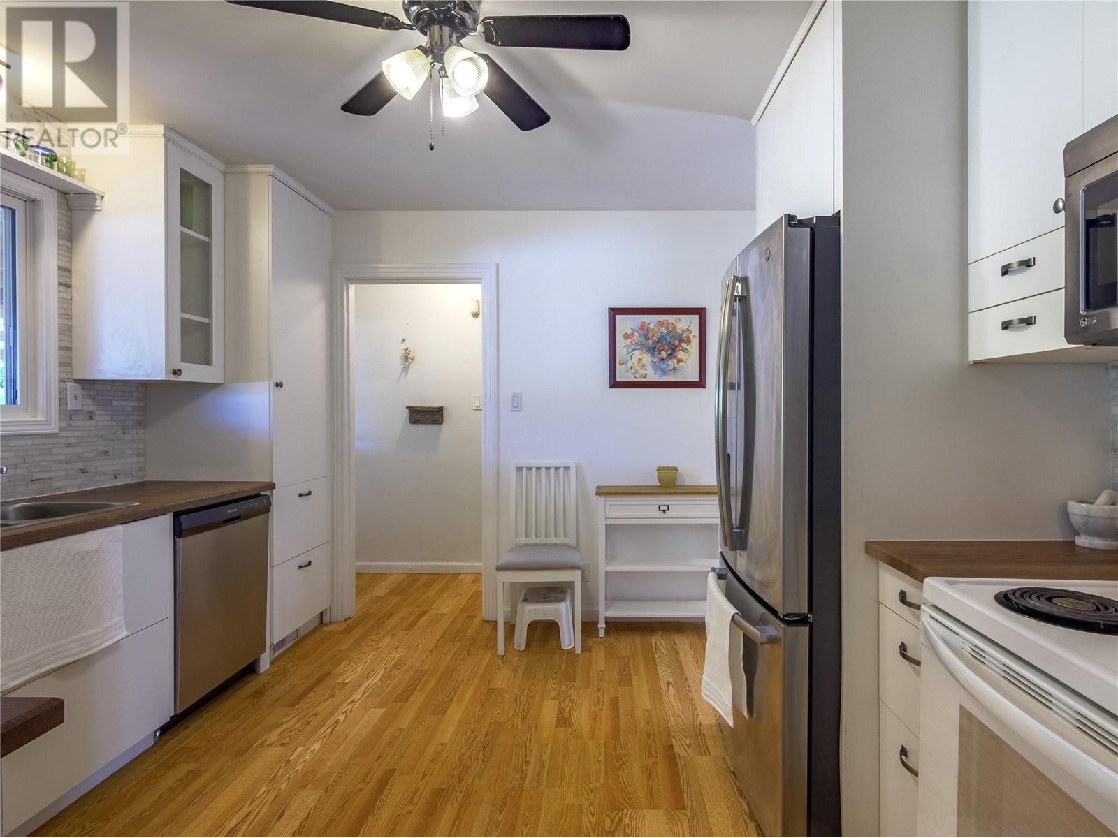 186 Mcpherson Crescent, Penticton, British Columbia  V2A 2N8 - Photo 8 - 10349814
