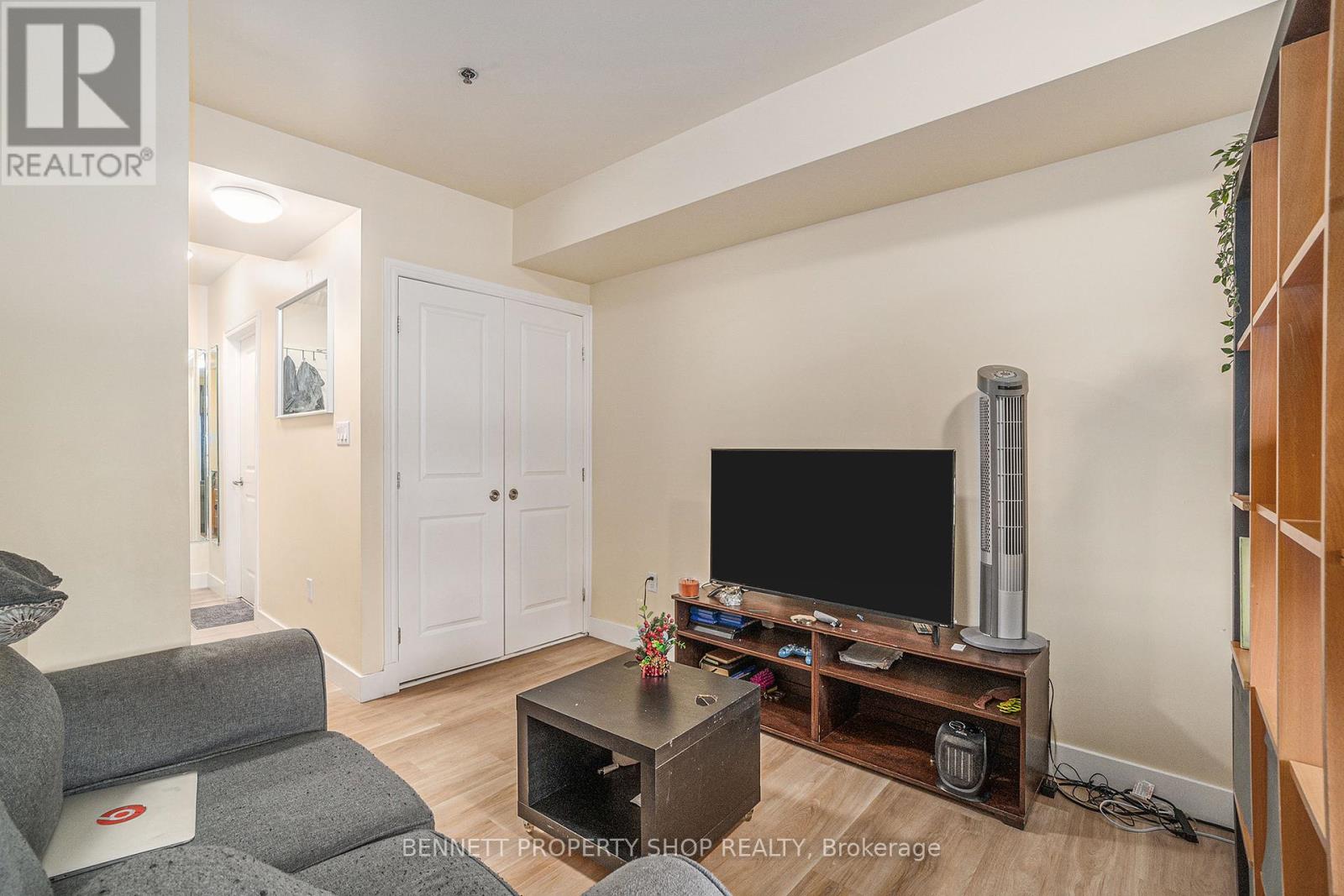 313 - 429 Kent Street, Ottawa, Ontario  K2P 1B5 - Photo 6 - X12160500