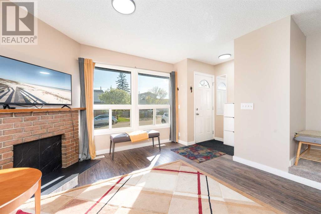 12 Falmead Bay Ne, Calgary, Alberta  T3J 1H2 - Photo 2 - A2225855