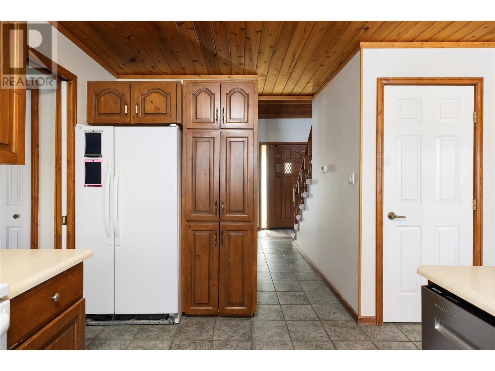 1500 Pottery Road, Vernon, British Columbia  V1T 8M1 - Photo 8 - 10345458