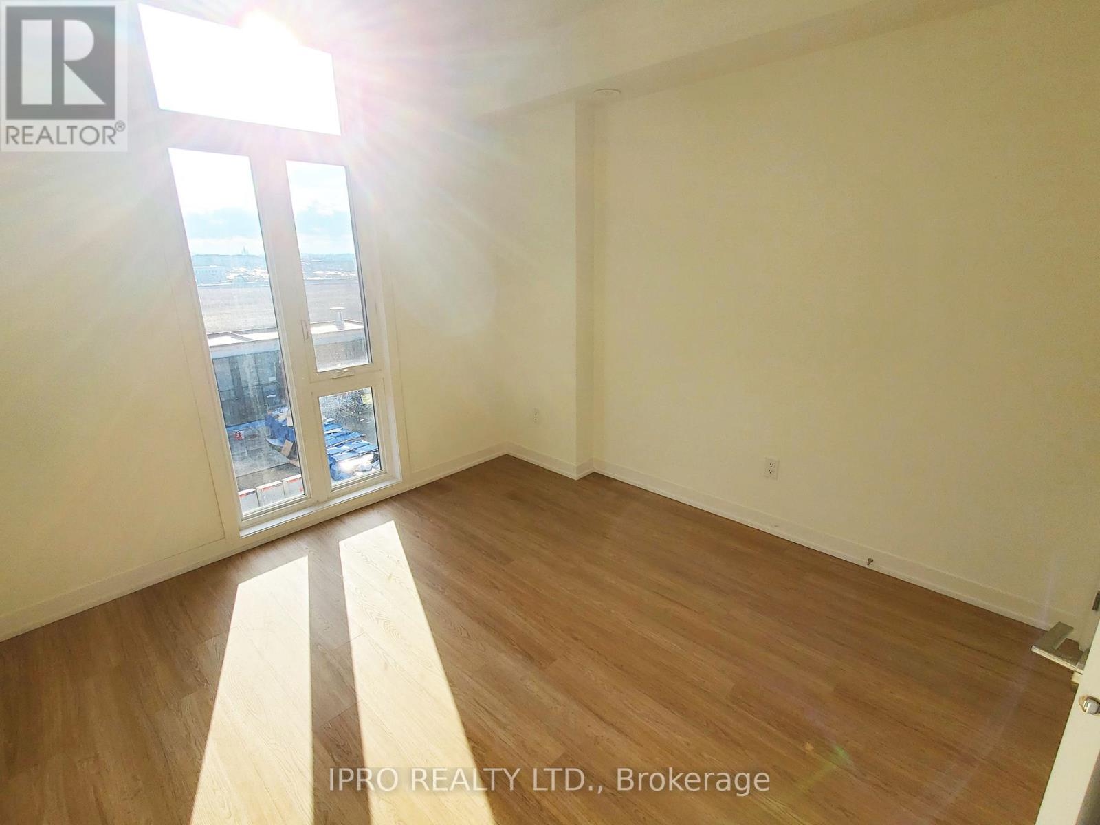 1411 - 15 David Eyer Road E, Richmond Hill, Ontario  L4S 0N2 - Photo 23 - N12184887