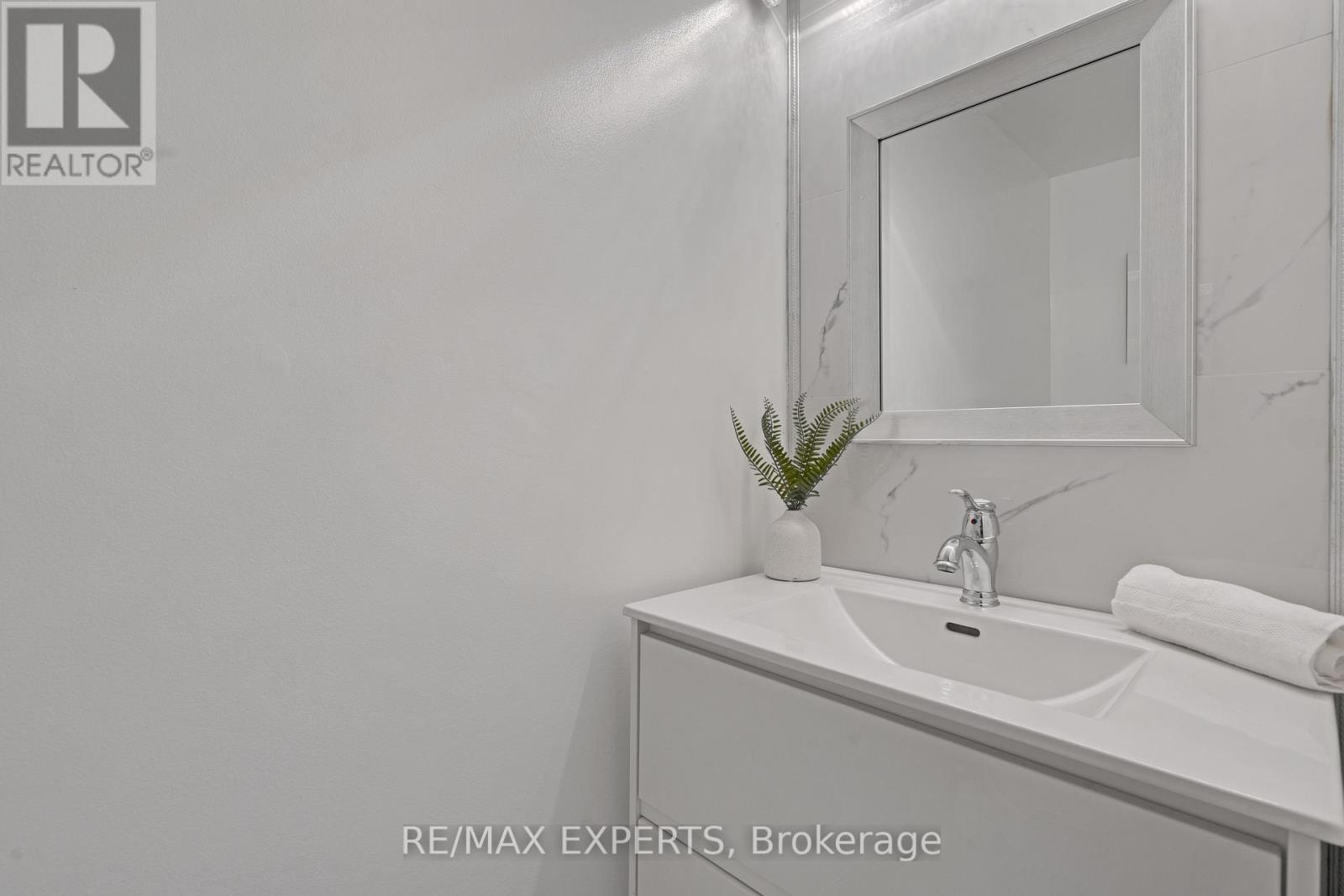 32 - 19 Foxchase Avenue, Vaughan, Ontario  L4L 9M9 - Photo 20 - N12184909