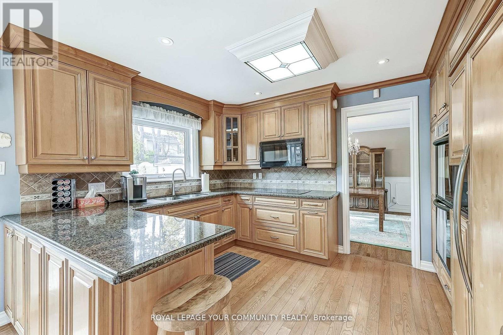 25 Alcaine Court, Markham (Thornhill), Ontario  L3T 2G8 - Photo 11 - N12184917