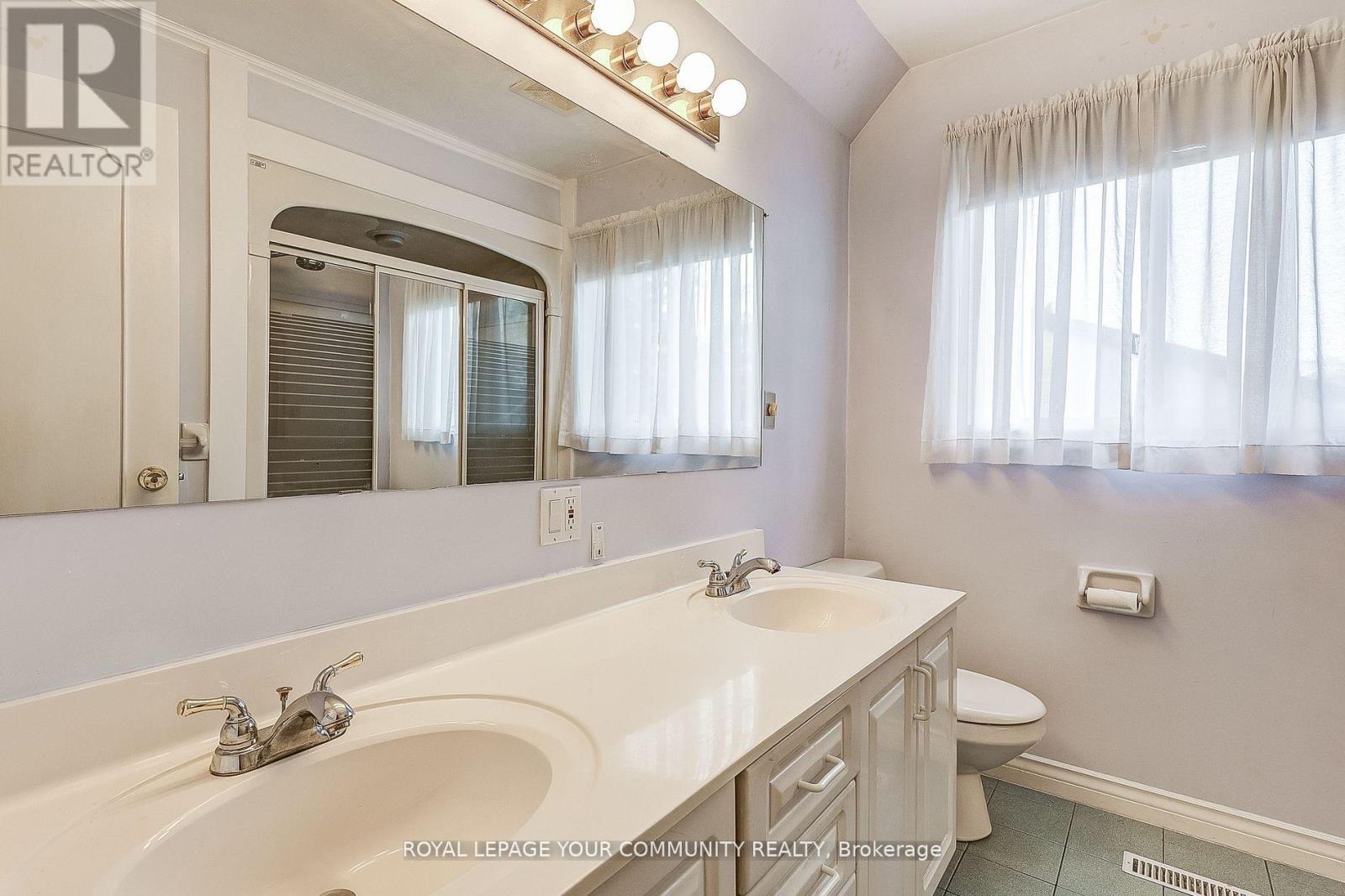 25 Alcaine Court, Markham (Thornhill), Ontario  L3T 2G8 - Photo 27 - N12184917