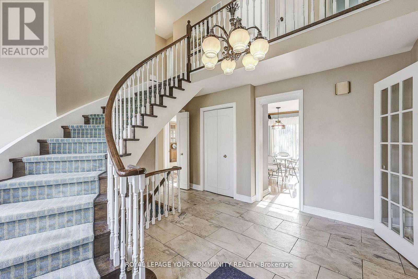 25 Alcaine Court, Markham (Thornhill), Ontario  L3T 2G8 - Photo 4 - N12184917
