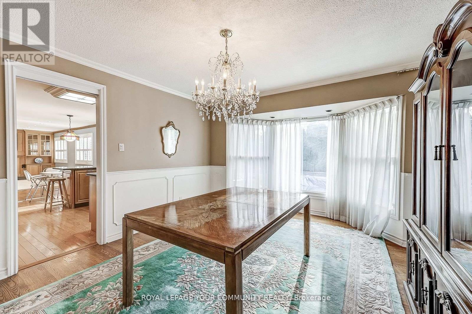25 Alcaine Court, Markham (Thornhill), Ontario  L3T 2G8 - Photo 8 - N12184917