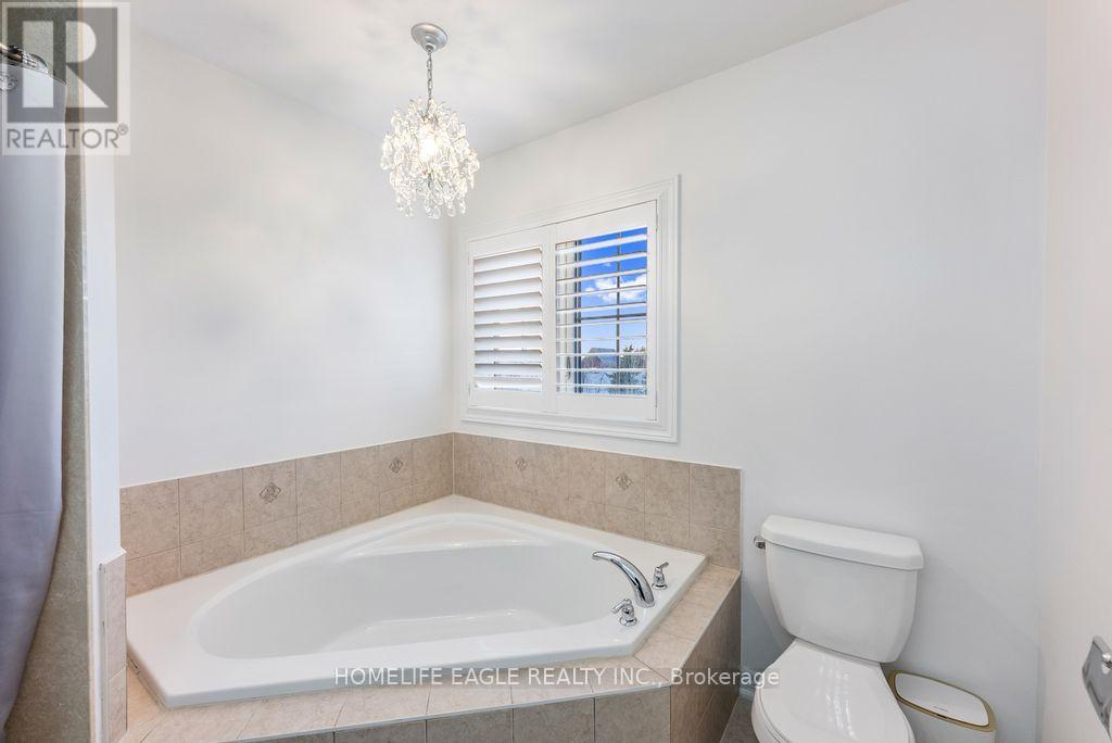 71 Betony Drive, Richmond Hill (Oak Ridges), Ontario  L4E 0V6 - Photo 12 - N12184920
