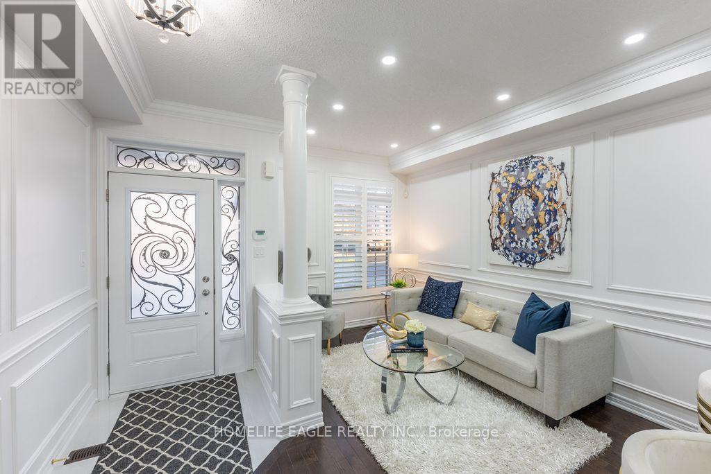 71 Betony Drive, Richmond Hill (Oak Ridges), Ontario  L4E 0V6 - Photo 4 - N12184920