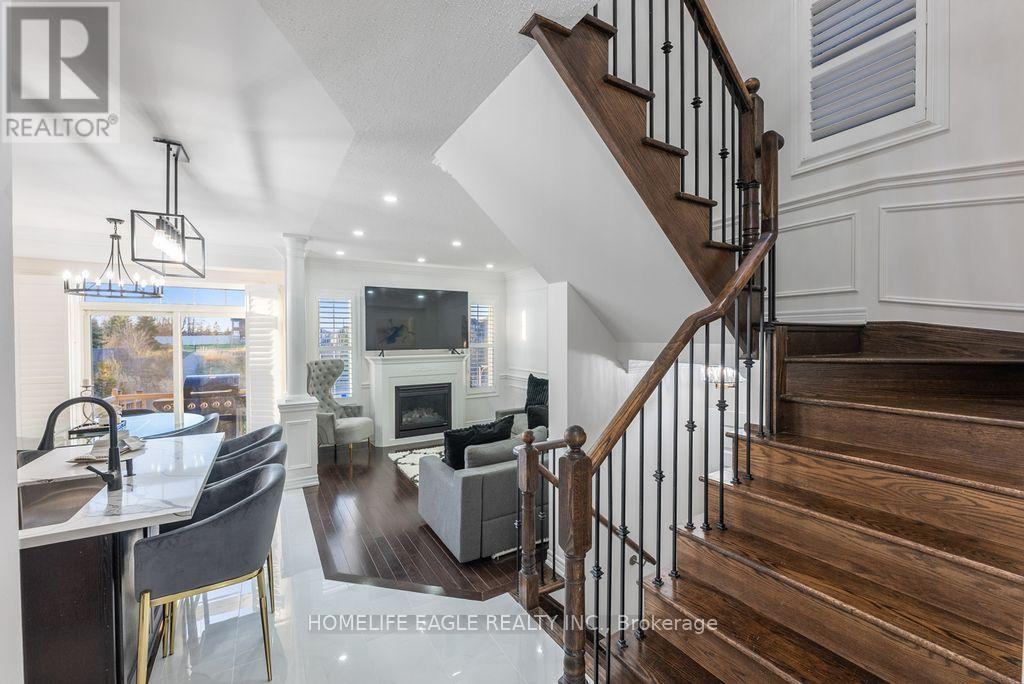71 Betony Drive, Richmond Hill (Oak Ridges), Ontario  L4E 0V6 - Photo 5 - N12184920