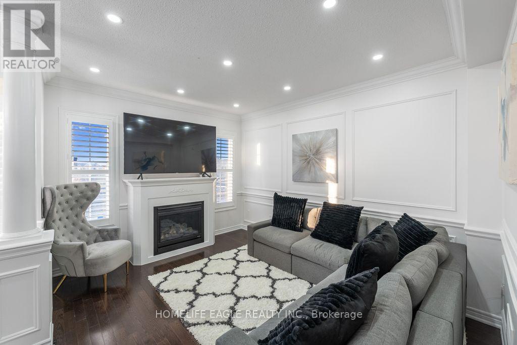 71 Betony Drive, Richmond Hill (Oak Ridges), Ontario  L4E 0V6 - Photo 8 - N12184920