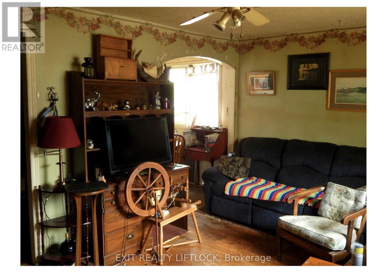 784 Duffus Street, Peterborough Central, Ontario  K9J 4K4 - Photo 8 - X12185024