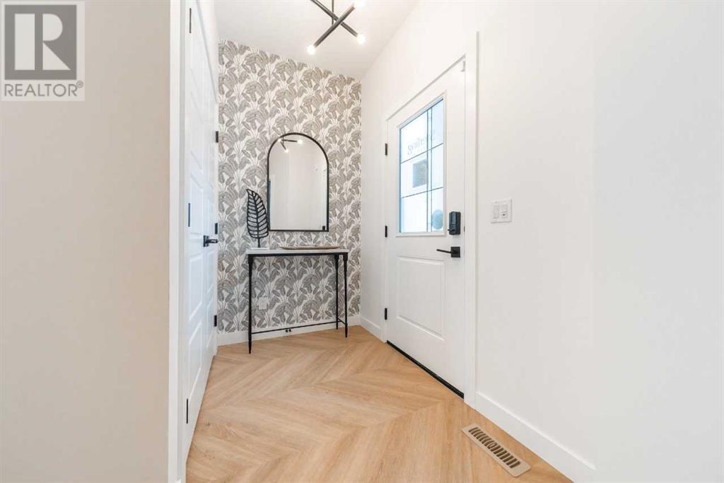 Property at 620 Buffaloberry Manor SE image 3