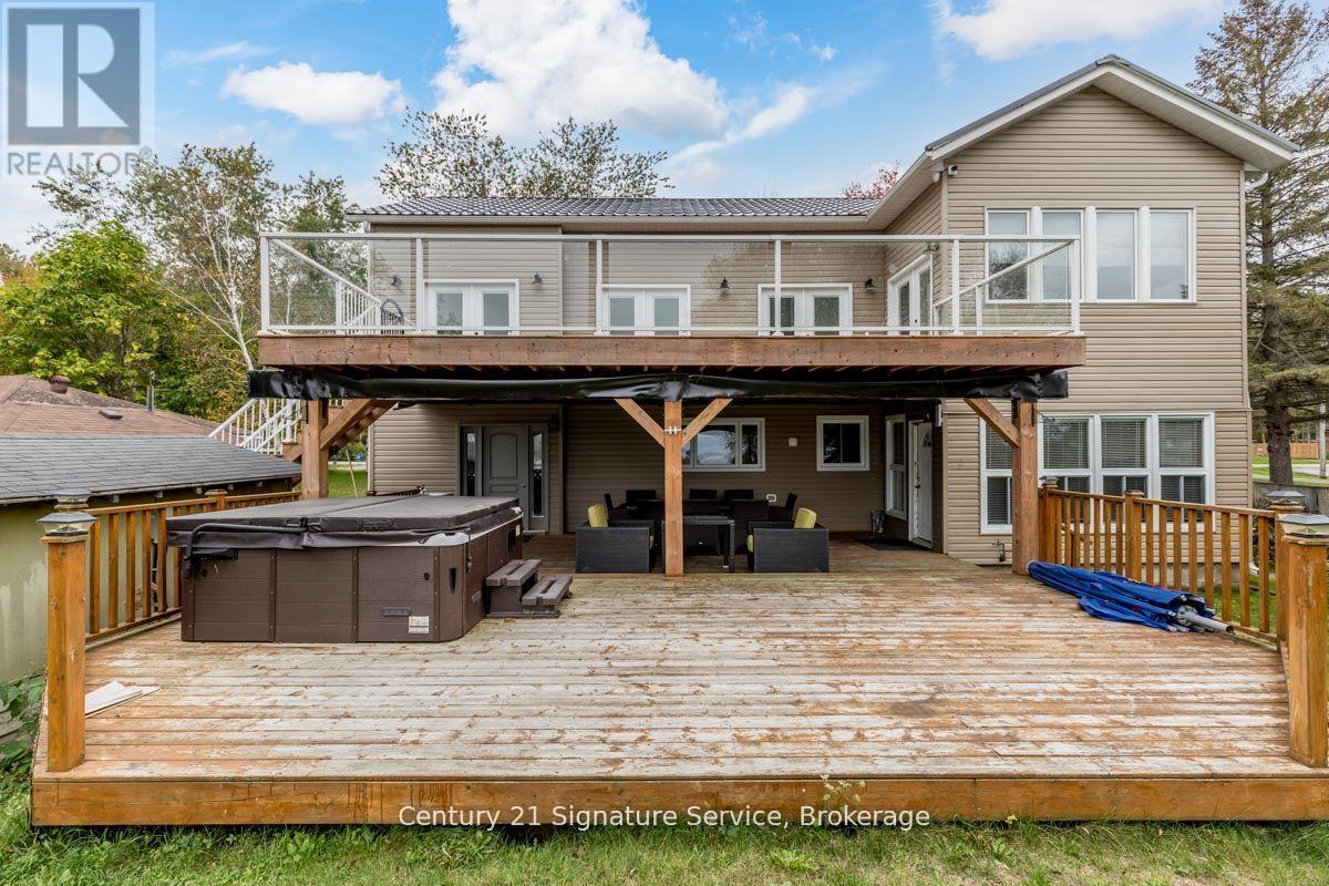 127 Maskinonge Road, Tay (Victoria Harbour), Ontario  L0K 2A0 - Photo 4 - S12184865