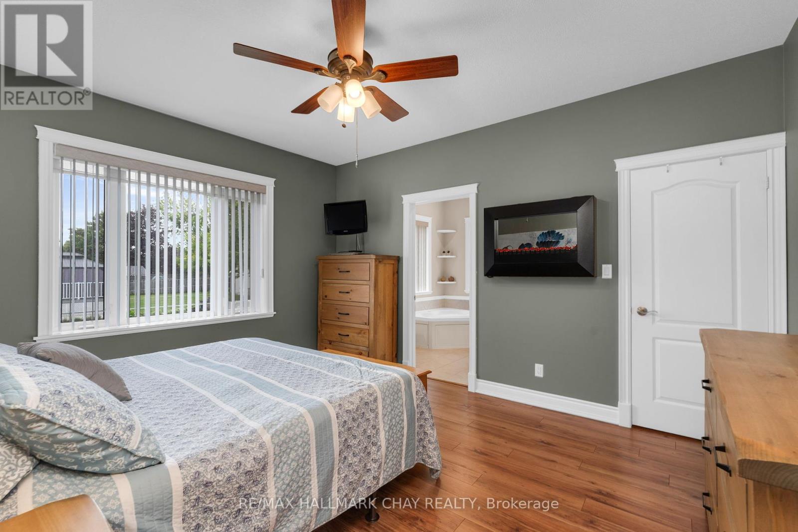 24 Mckenzie Street, Tiny, Ontario  L0L 2T0 - Photo 18 - S12184907
