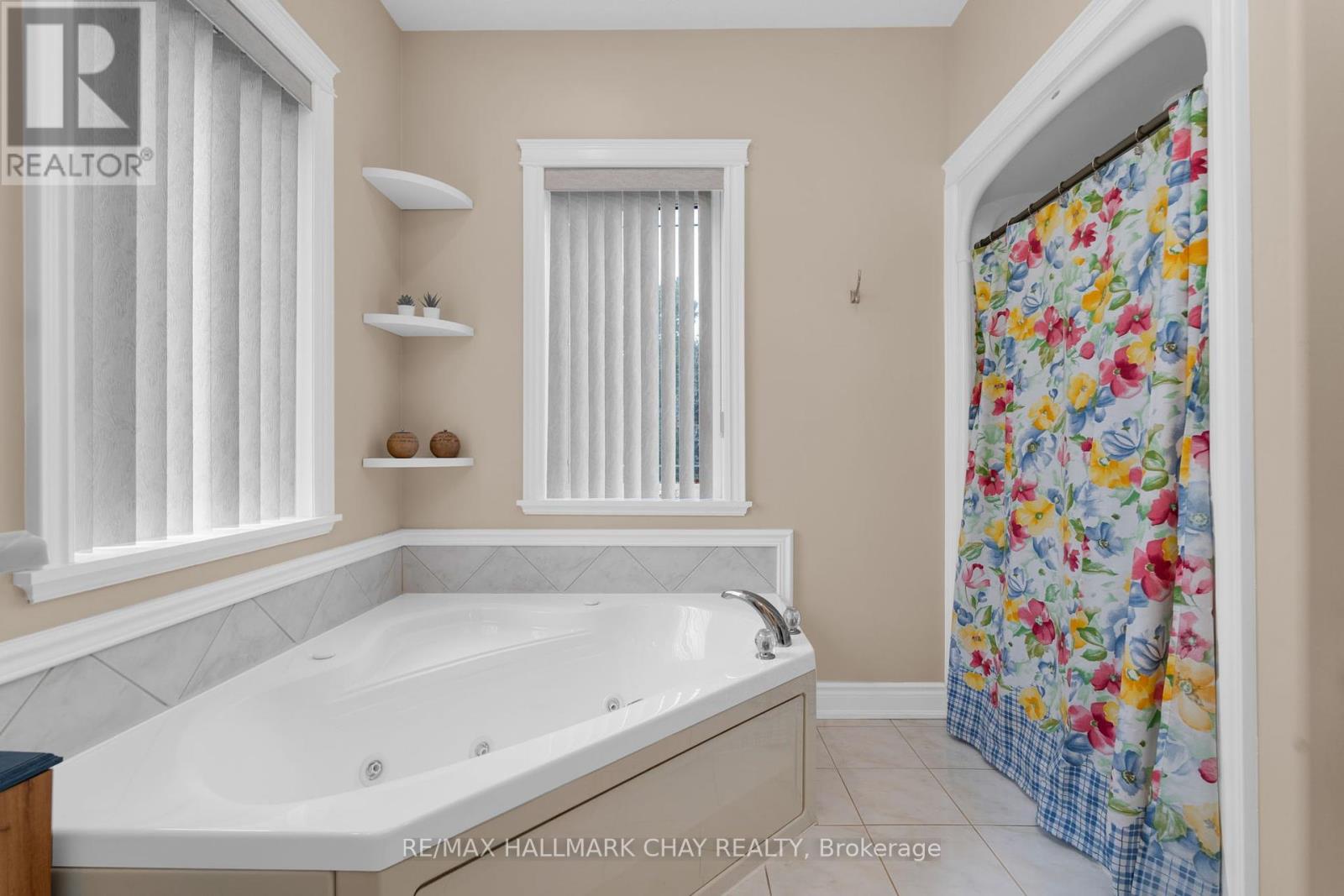 24 Mckenzie Street, Tiny, Ontario  L0L 2T0 - Photo 20 - S12184907