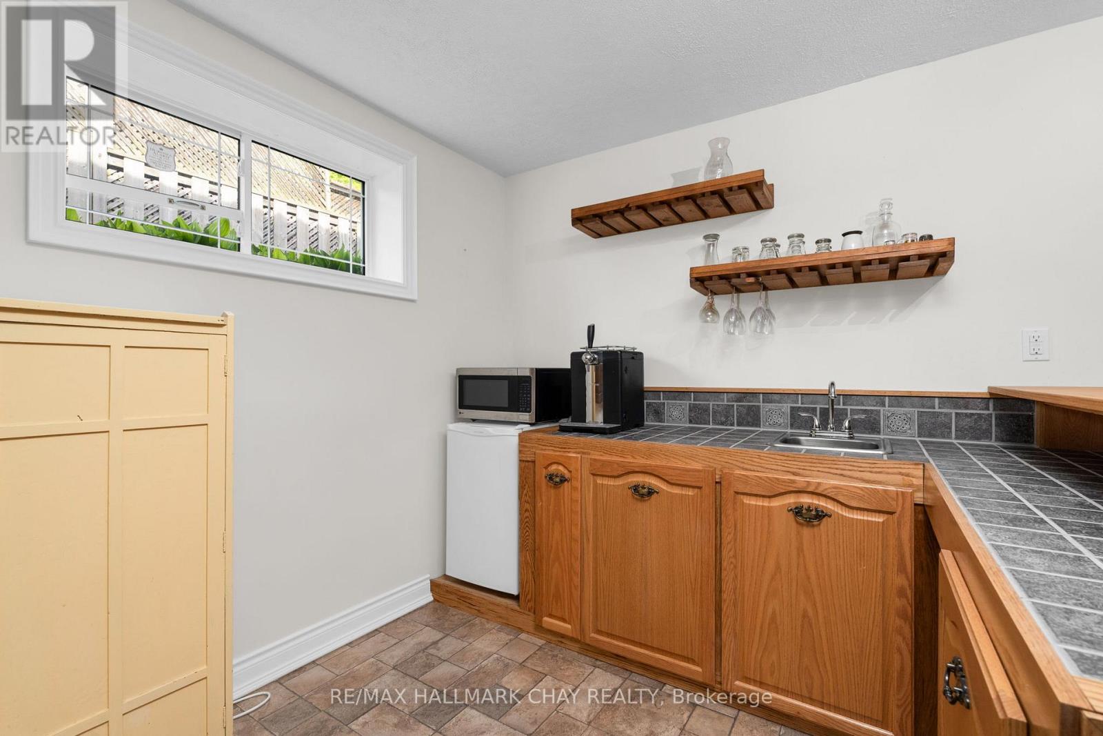 24 Mckenzie Street, Tiny, Ontario  L0L 2T0 - Photo 31 - S12184907