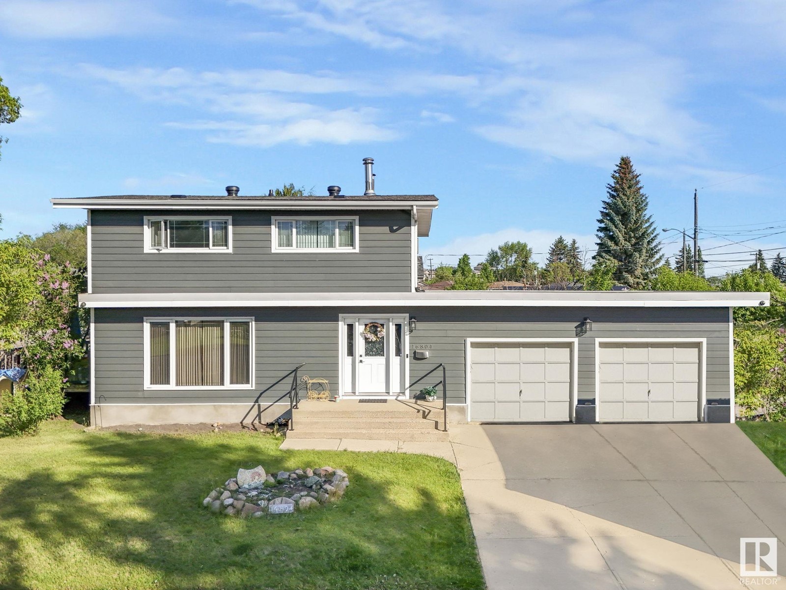 16804 93A AV NW, Edmonton, Alberta