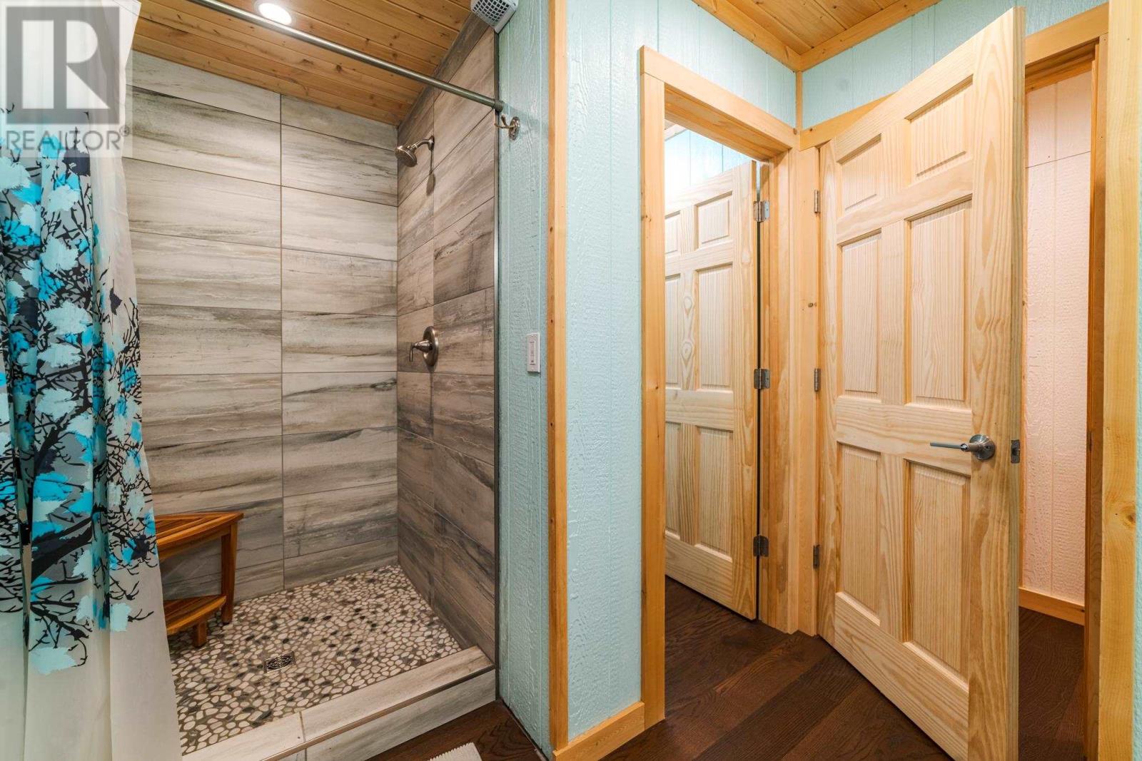 65 Poplar Bay Rd, Mckenzie Portage Road, S Of Keewatin, Ontario  P0X 1C0 - Photo 37 - TB250029