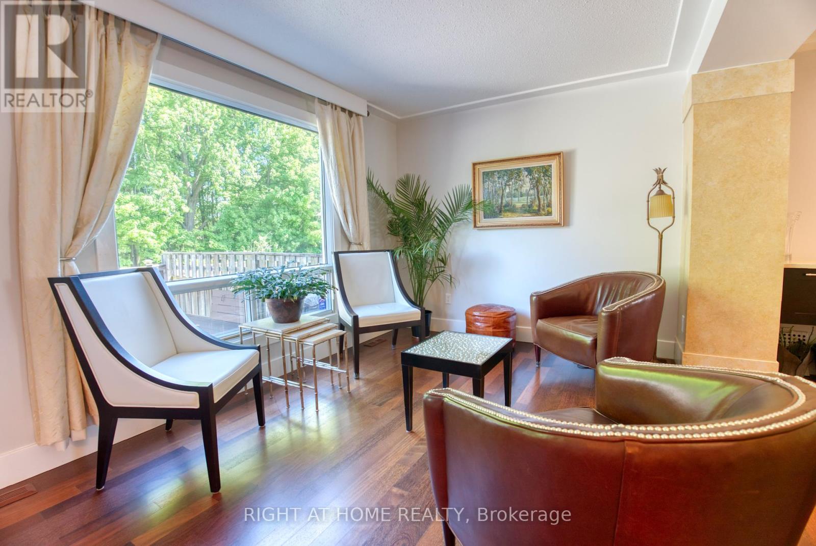 227 Teal Crescent, Ottawa, Ontario  K1E 2C3 - Photo 10 - X12184999