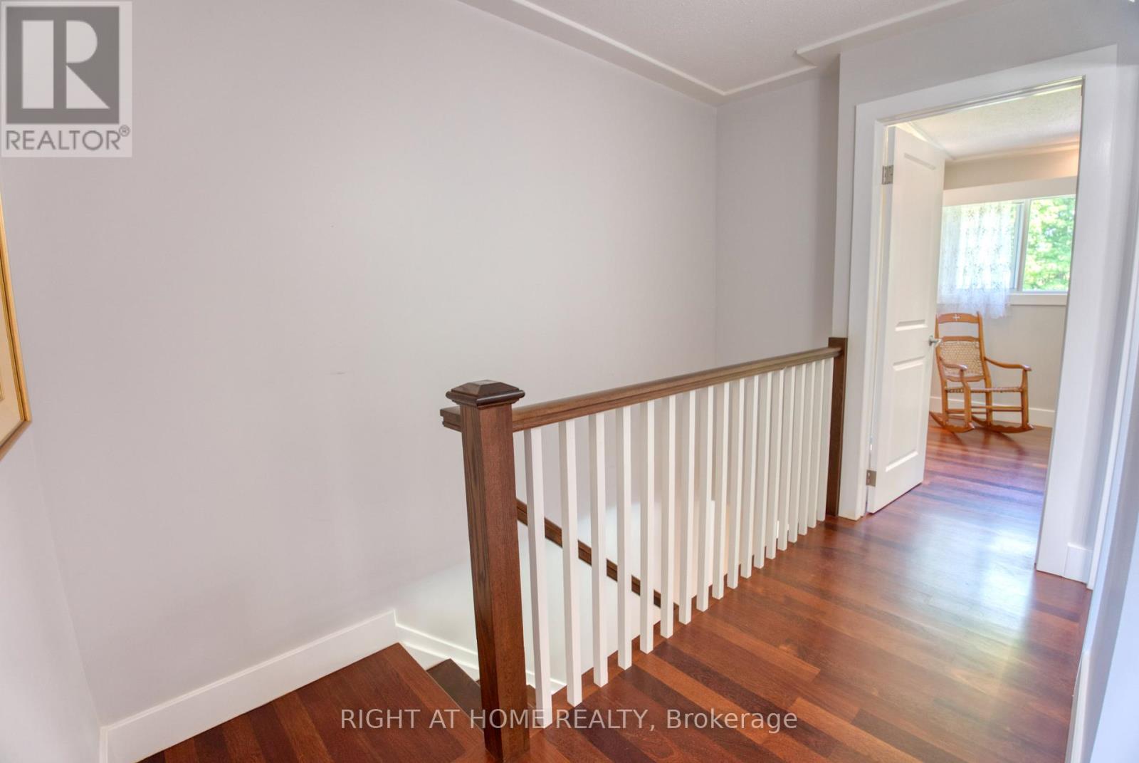 227 Teal Crescent, Ottawa, Ontario  K1E 2C3 - Photo 14 - X12184999