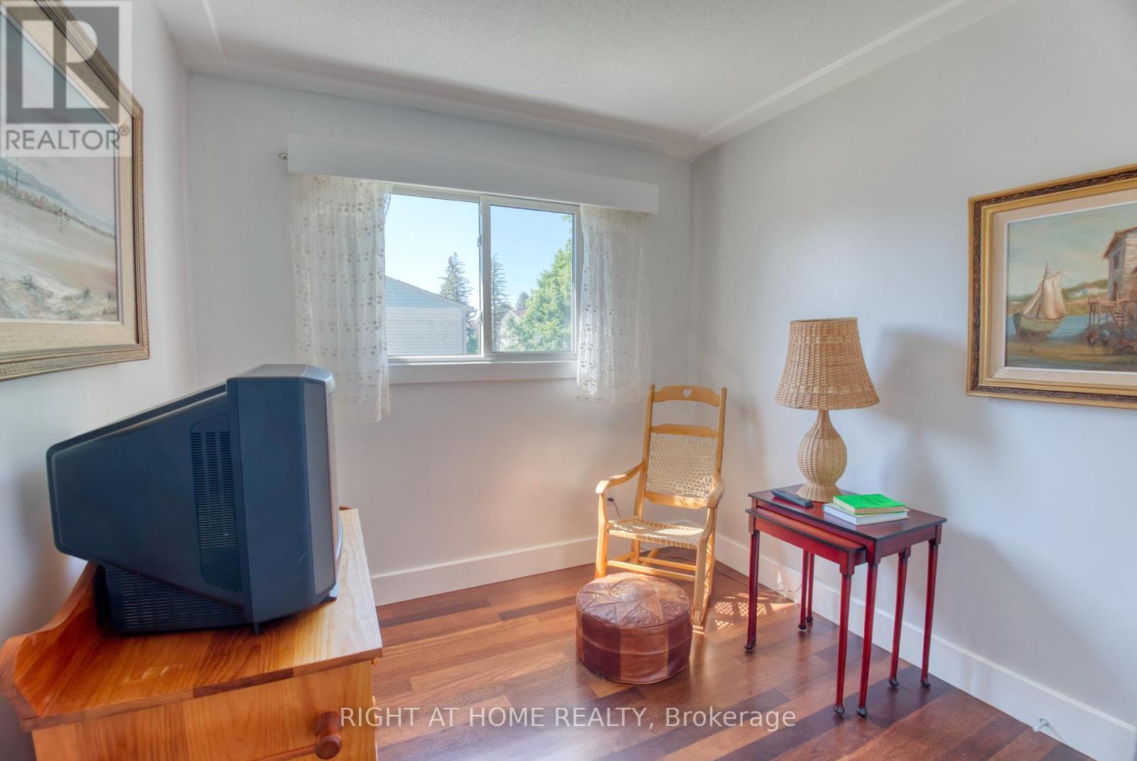 227 Teal Crescent, Ottawa, Ontario  K1E 2C3 - Photo 21 - X12184999