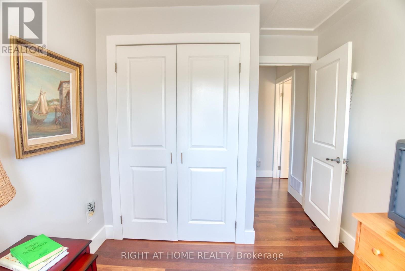 227 Teal Crescent, Ottawa, Ontario  K1E 2C3 - Photo 22 - X12184999