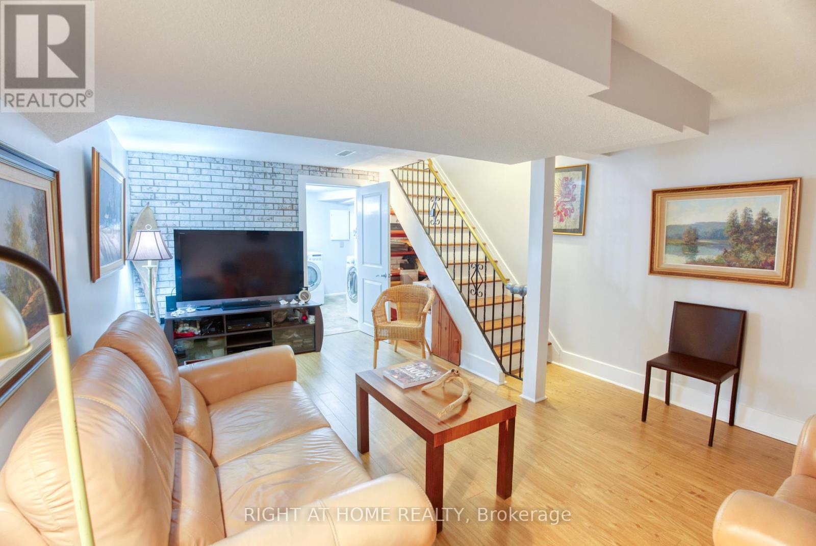 227 Teal Crescent, Ottawa, Ontario  K1E 2C3 - Photo 25 - X12184999