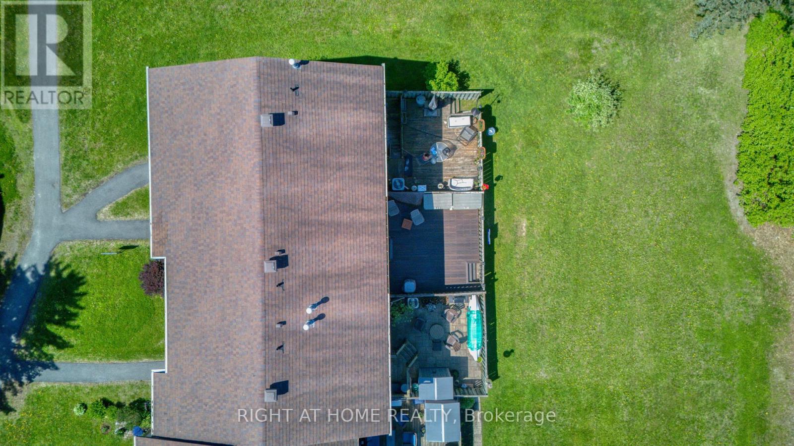 227 Teal Crescent, Ottawa, Ontario  K1E 2C3 - Photo 32 - X12184999