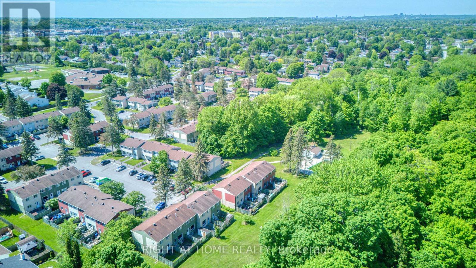 227 Teal Crescent, Ottawa, Ontario  K1E 2C3 - Photo 34 - X12184999