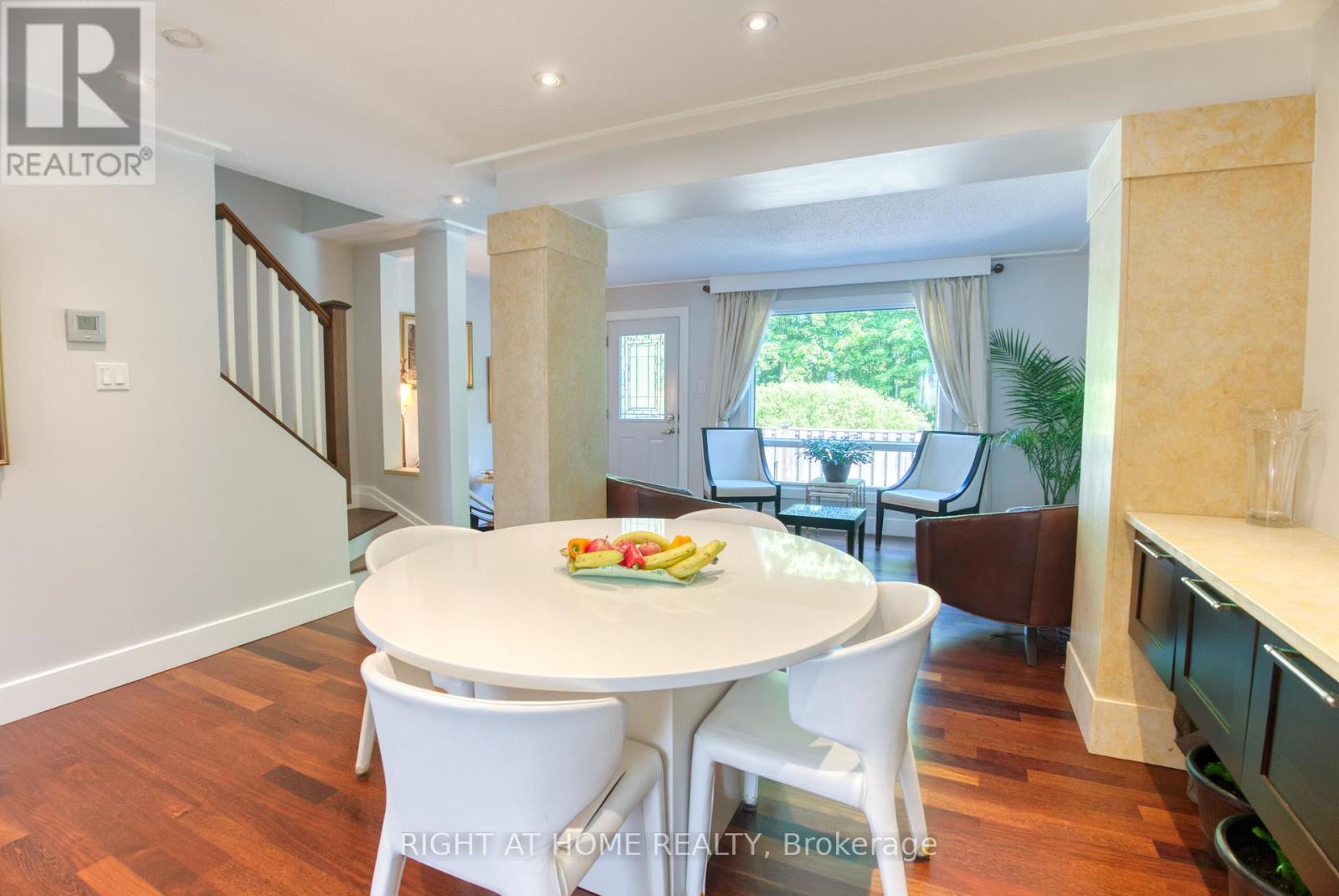 227 Teal Crescent, Ottawa, Ontario  K1E 2C3 - Photo 6 - X12184999